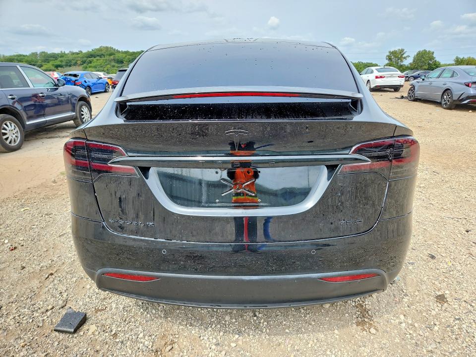 Photo 6 from auction – 2017 TESLA MODEL X with VIN 5YJXCBE27HF048748