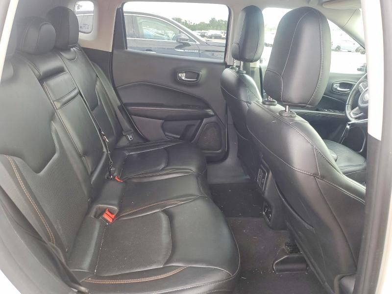 Снимка 11 от търг – 2018 JEEP COMPASS с VIN 3C4NJDCB2JT264929