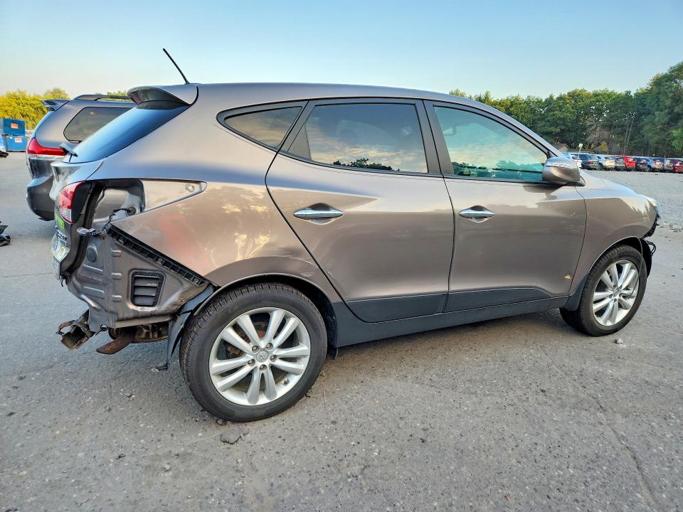 Photo 3 from auction – 2012 HYUNDAI TUCSON with VIN KM8JU3AC3CU500052
