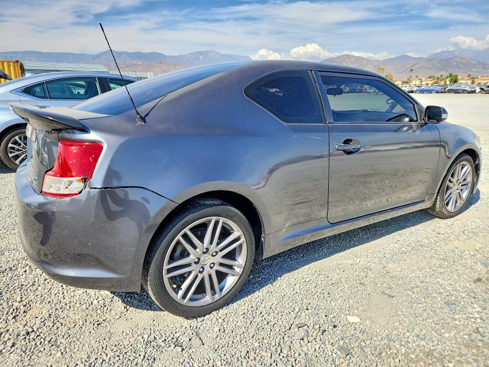 Photo 3 from auction – 2013 SCION TC with VIN JTKJF5C70D3060835