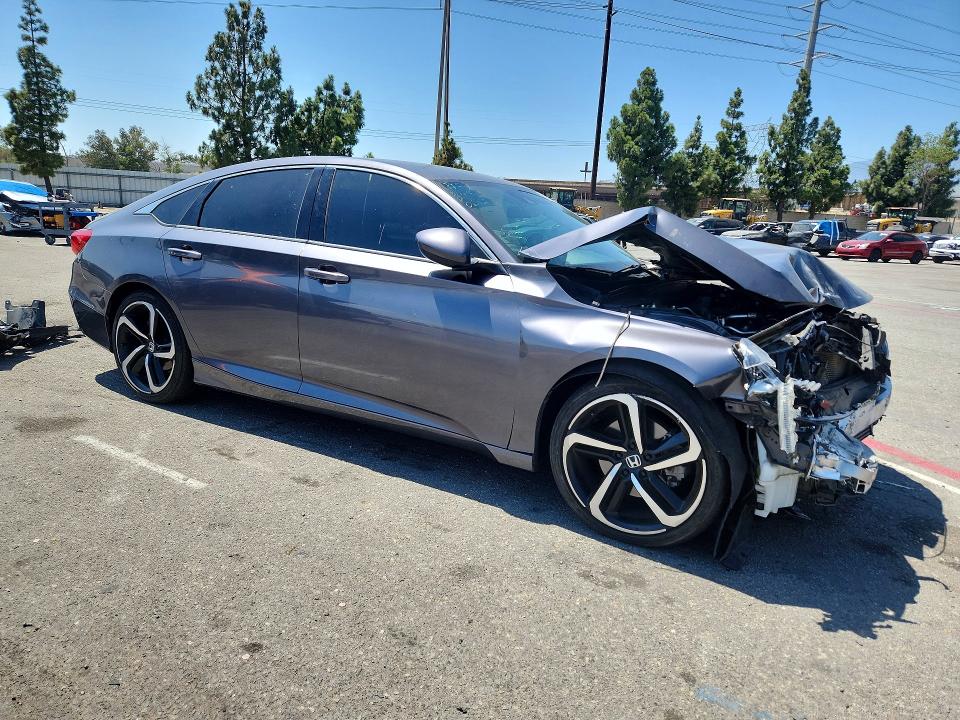 Photo 4 from auction – 2018 HONDA ACCORD with VIN 1HGCV1F35JA018013