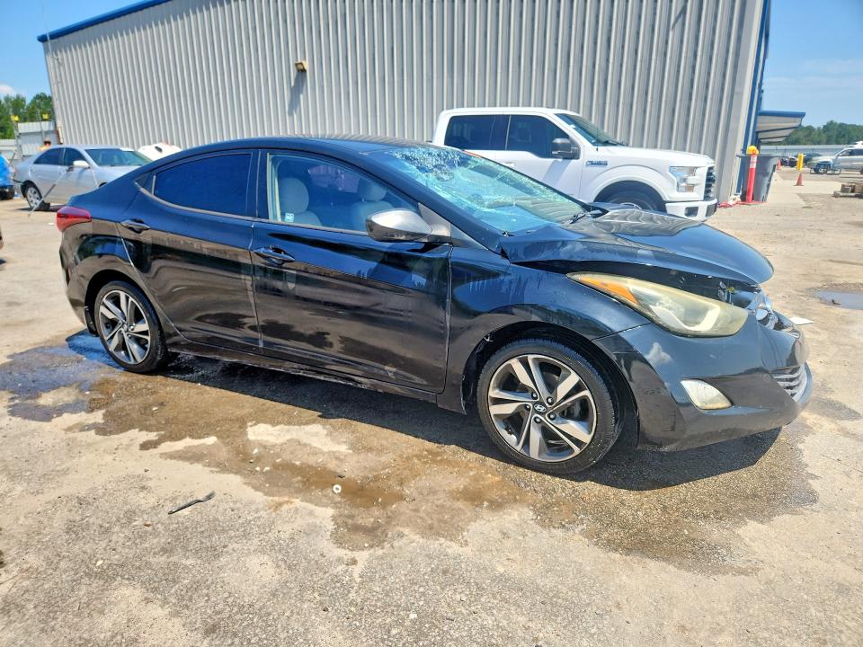 Photo 4 from auction – 2016 HYUNDAI ELANTRA with VIN 5NPDH4AE8GH711700