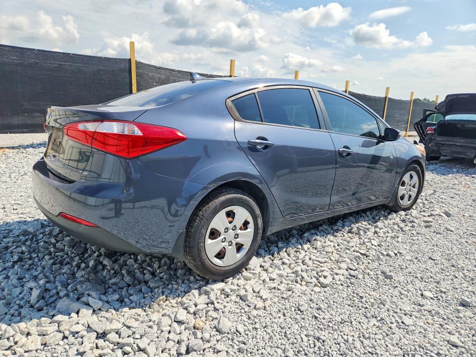 Photo 3 from auction – 2016 KIA FORTE with VIN KNAFX4A63G5516623