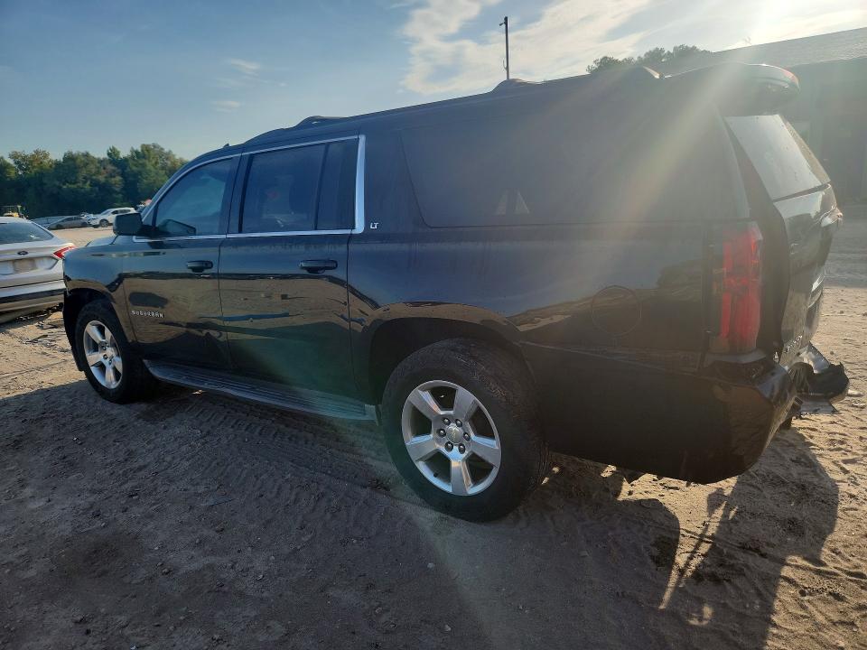 Photo 2 from auction – 2015 CHEVROLET SUBURBAN with VIN 1GNSCJKC7FR599519