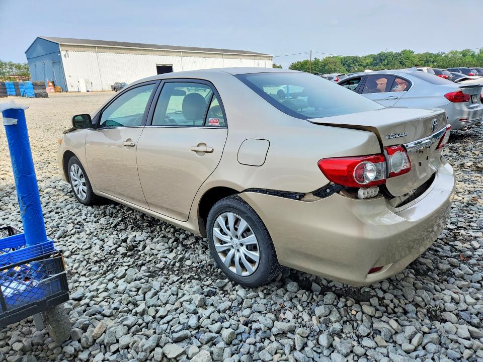 Photo 2 from auction – 2013 TOYOTA COROLLA with VIN 2T1BU4EE5DC026551
