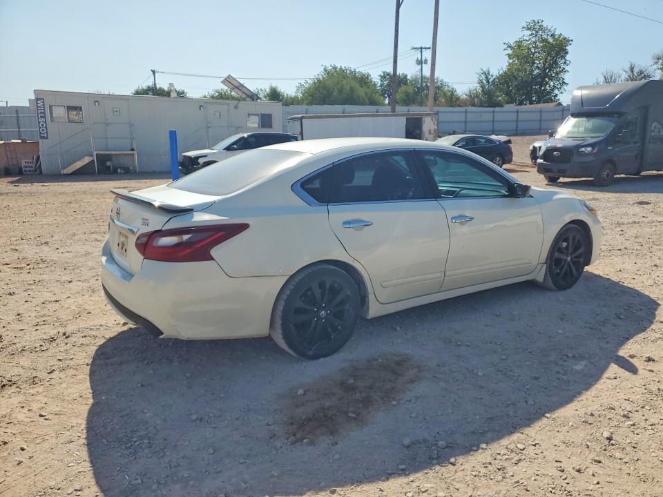 Photo 3 from auction – 2017 NISSAN ALTIMA with VIN 1N4AL3AP0HC221736