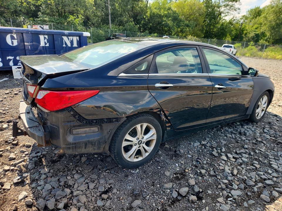 Photo 3 from auction – 2012 HYUNDAI SONATA with VIN 5NPEC4AC7CH448806