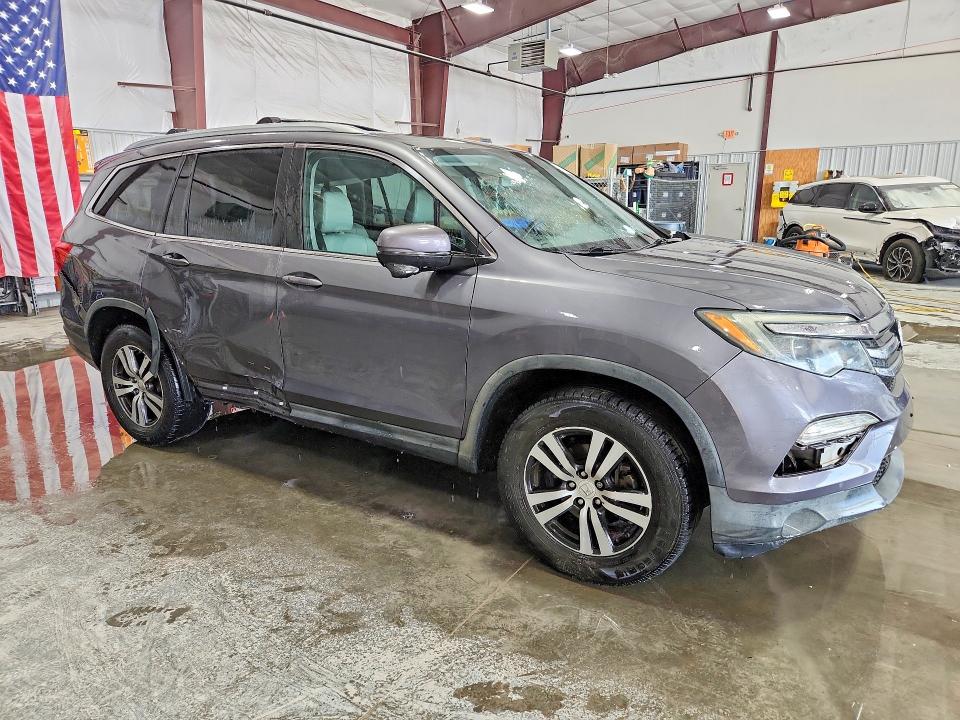 Photo 4 from auction – 2017 HONDA PILOT with VIN 5FNYF5H8XHB009410