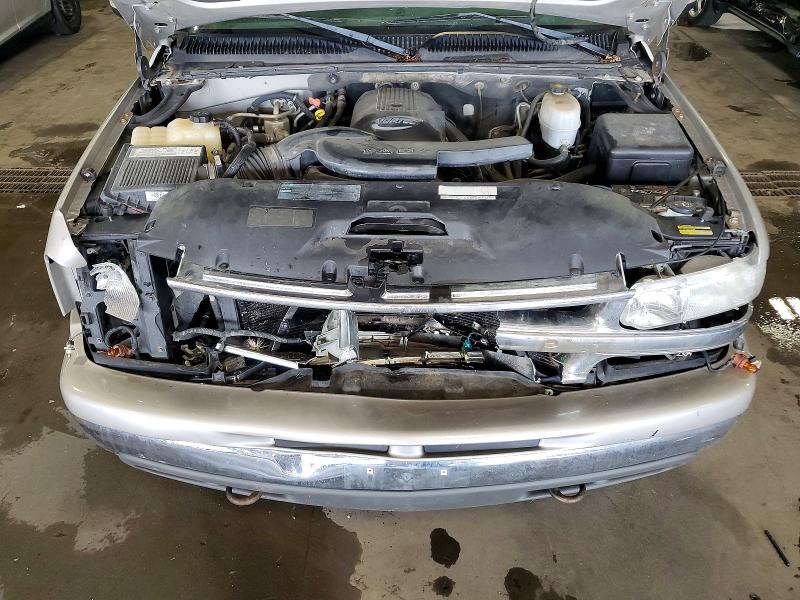 Photo 12 from auction – 2004 CHEVROLET SUBURBAN with VIN 1GNFK16Z74J197014