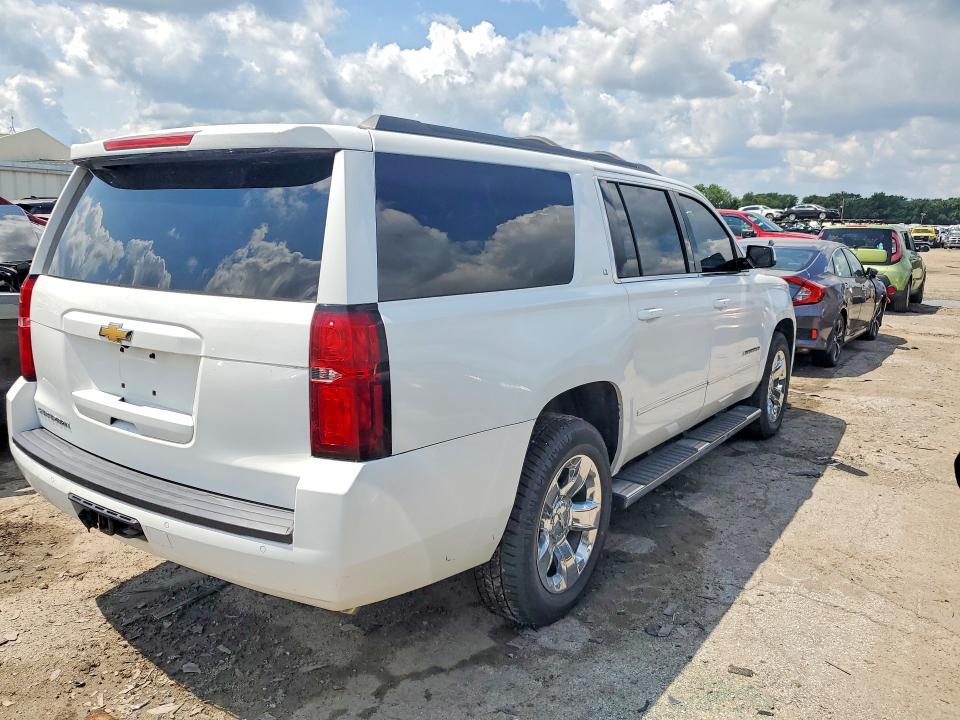 Photo 3 from auction – 2016 CHEVROLET SUBURBAN with VIN 1GNSKHKC4GR442589