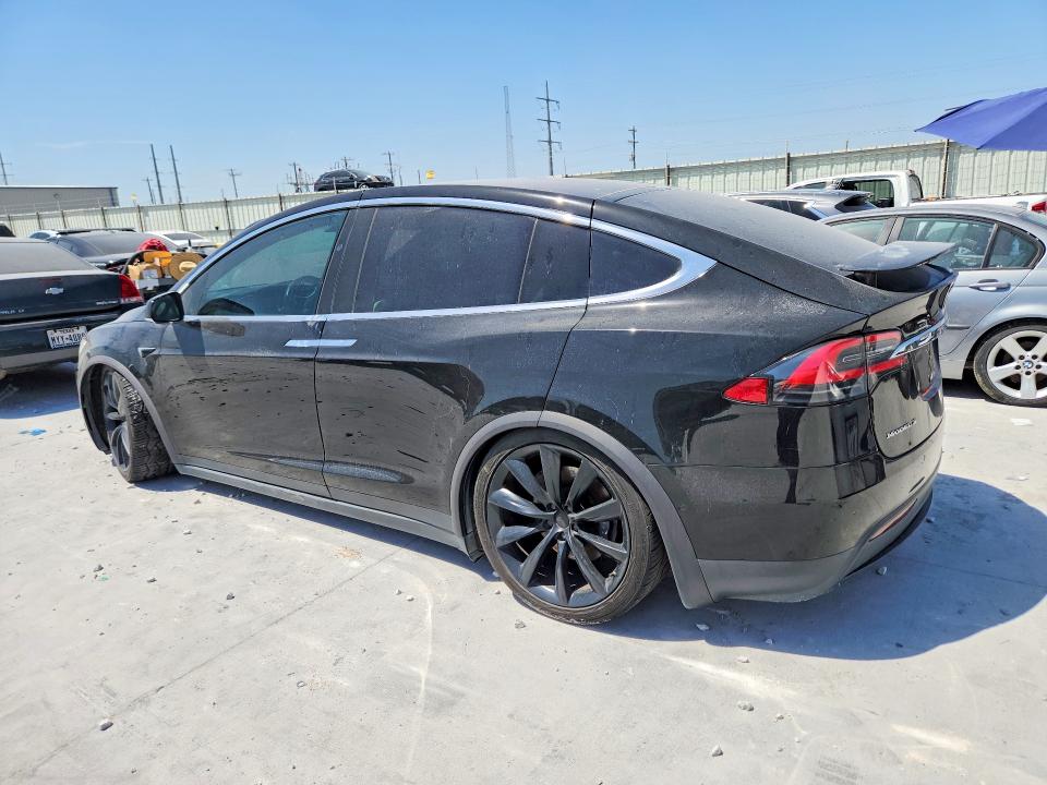 Photo 2 from auction – 2017 TESLA MODEL X with VIN 5YJXCBE26HF043783