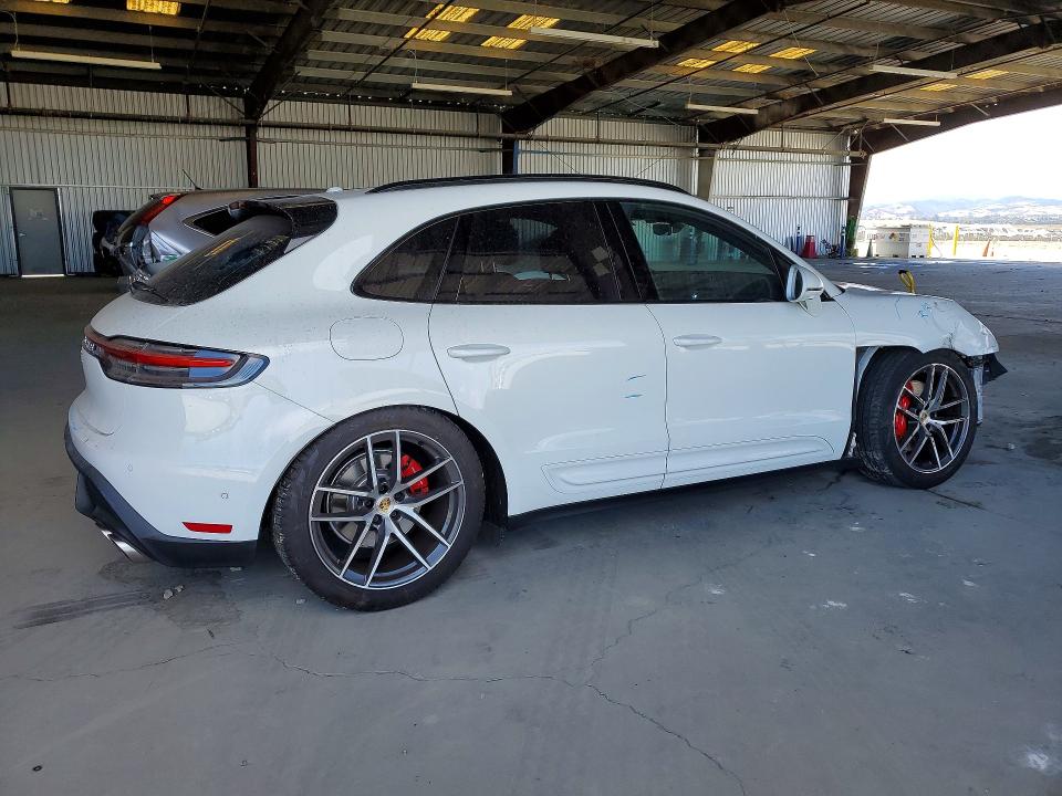 Photo 3 from auction – 2023 PORSCHE MACAN with VIN WP1AG2A54PLB40338