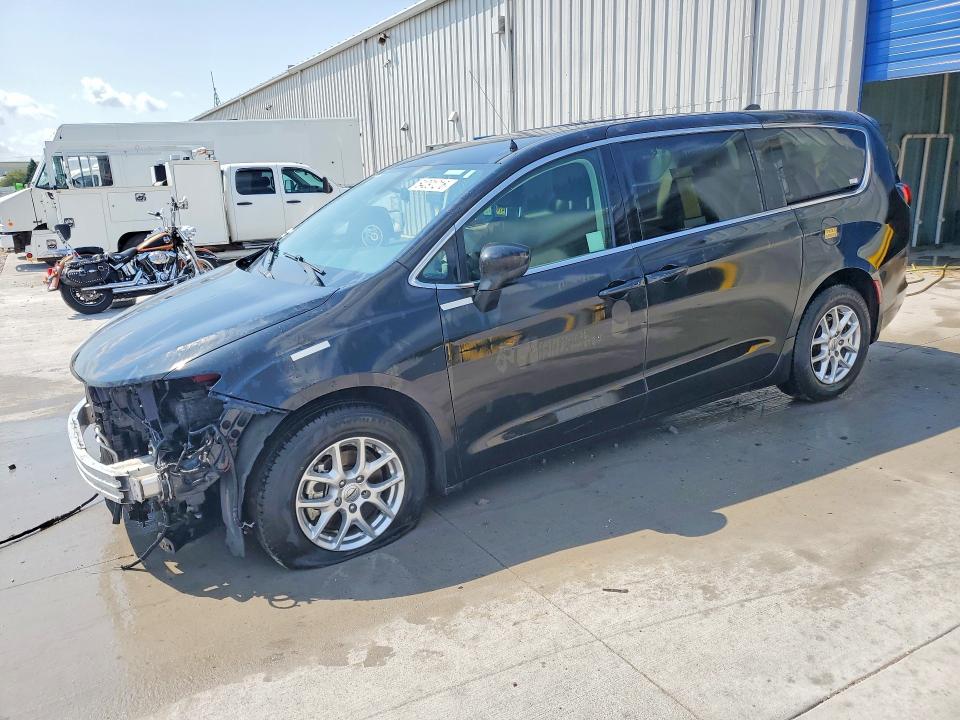 CHRYSLER VOYAGER 2022 with VIN 2C4RC1CG3NR203460 - Photo from auction