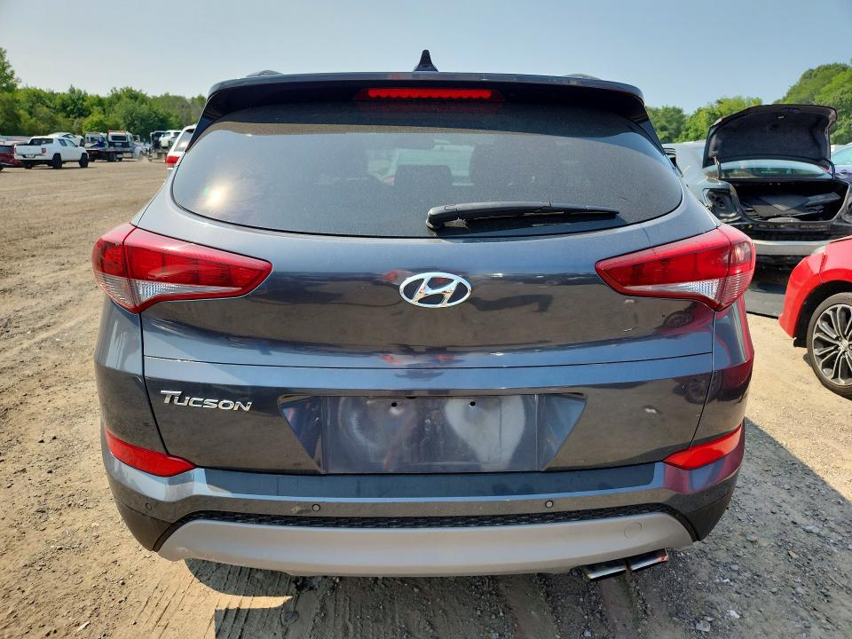 Photo 6 from auction – 2018 HYUNDAI TUCSON with VIN KM8J33A23JU637743