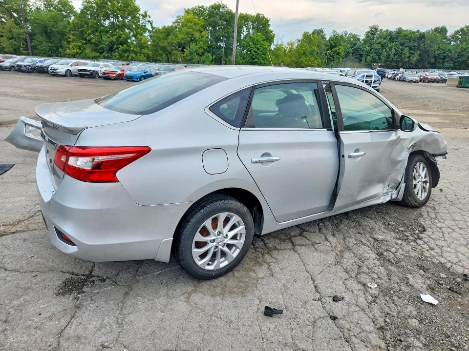 Photo 3 from auction – 2017 NISSAN SENTRA with VIN 3N1AB7AP8HY405689