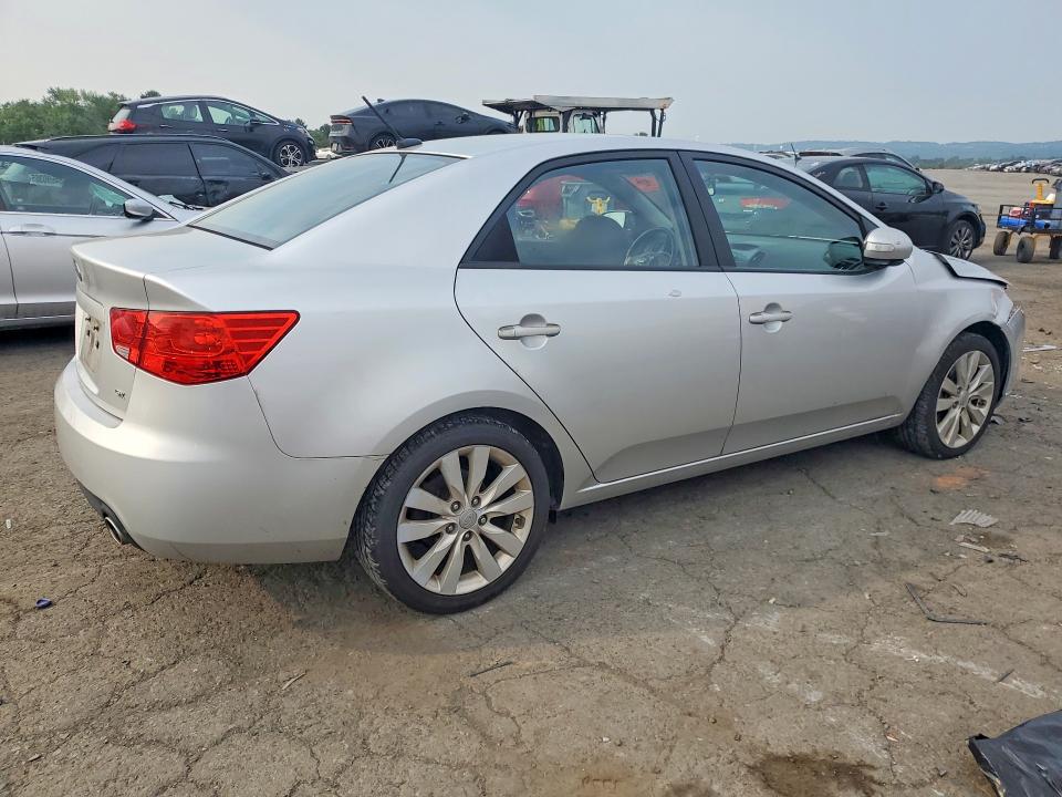 Photo 3 from auction – 2010 KIA FORTE with VIN KNAFW4A36A5283059