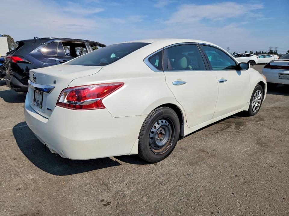 Photo 3 from auction – 2013 NISSAN ALTIMA with VIN 1N4AL3AP5DN479572