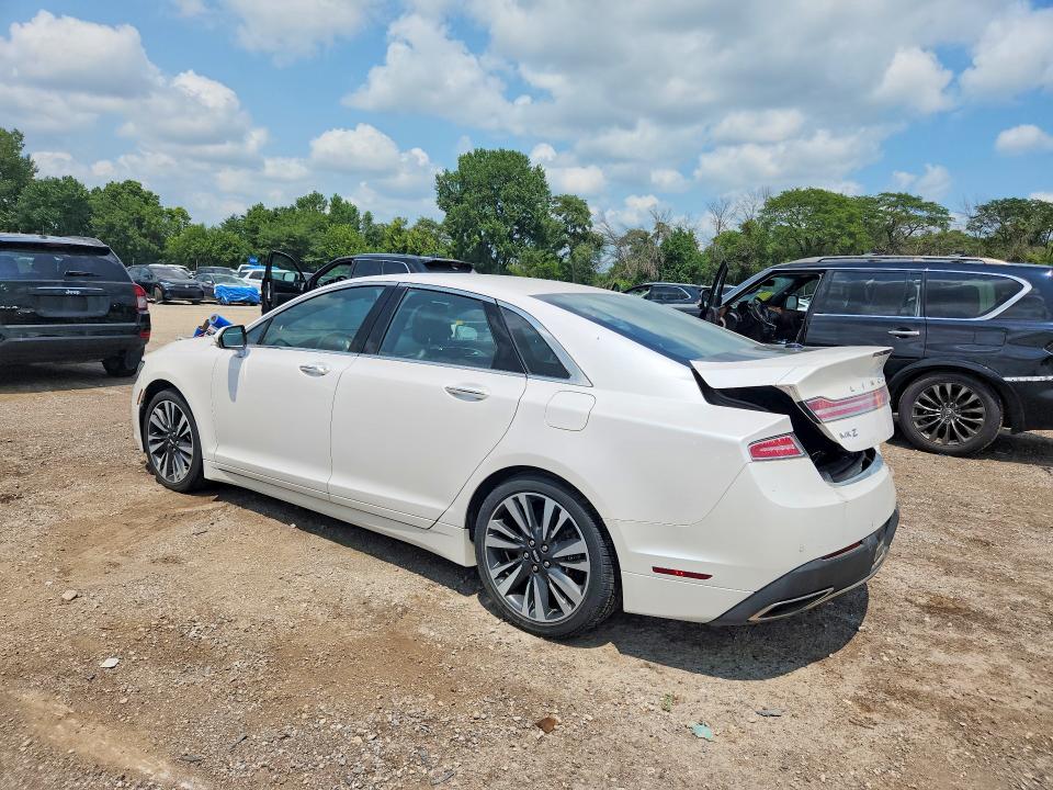 Photo 2 from auction – 2017 LINCOLN MKZ with VIN 3LN6L5D92HR659440