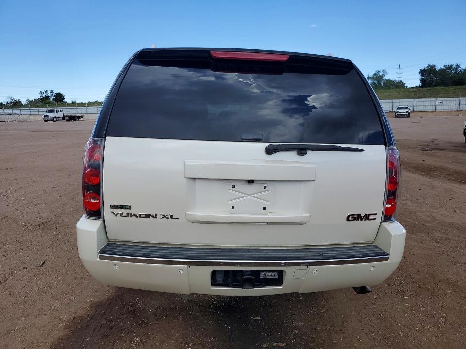 Photo 6 from auction – 2011 GMC YUKON XL with VIN 1GKS2MEF0BR394528
