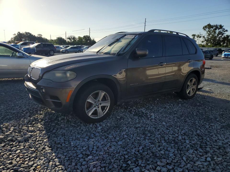 BMW X5 2012 with VIN 5UXZW0C55CL669587 - Photo from auction