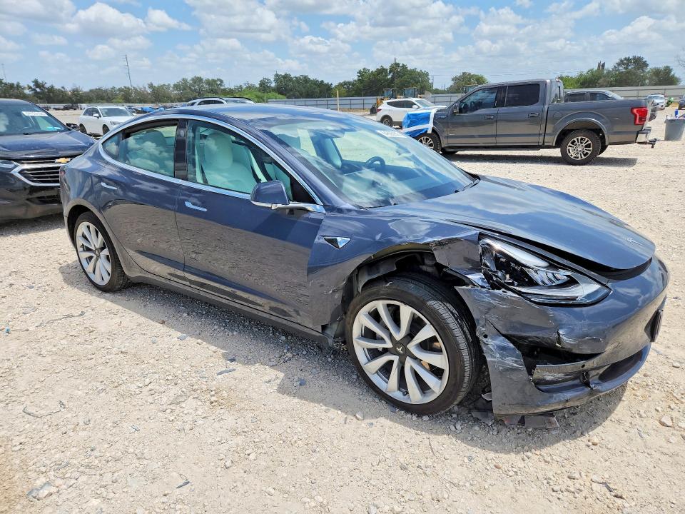 Foto 4 de la subasta – 2019 TESLA MODEL 3 con VIN 5YJ3E1EA6KF519841