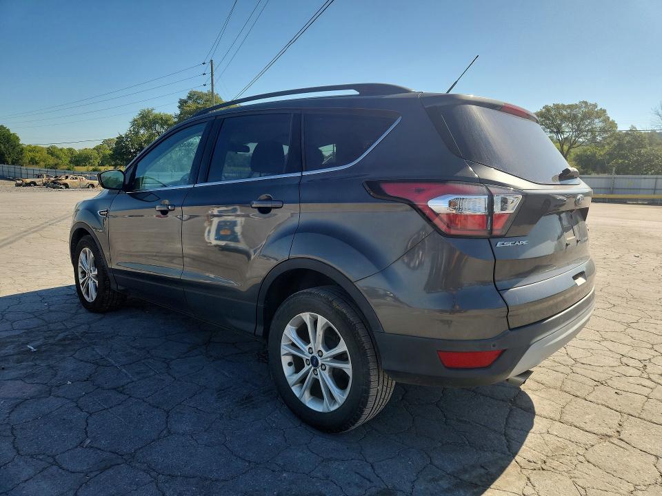 Photo 2 from auction – 2017 FORD ESCAPE with VIN 1FMCU0G98HUF02082