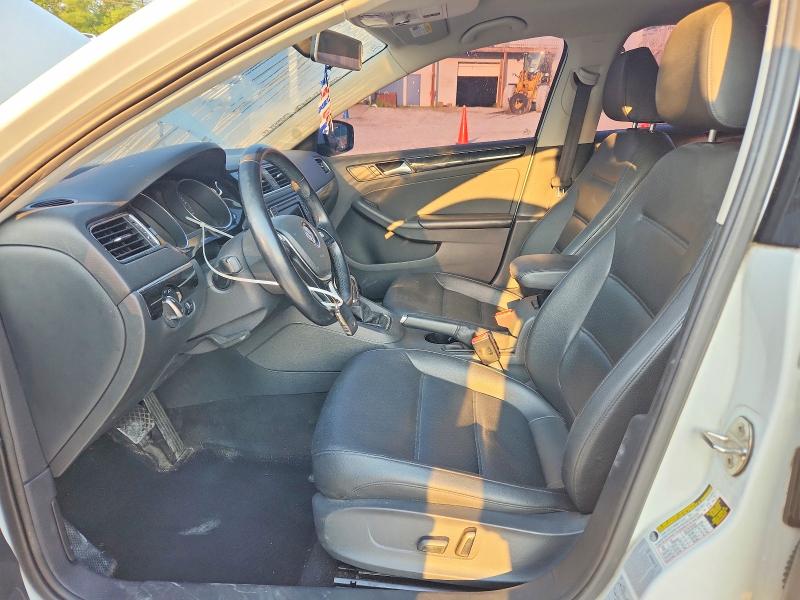 Photo 7 from auction – 2017 VOLKSWAGEN JETTA with VIN 3VWL17AJ8HM399983