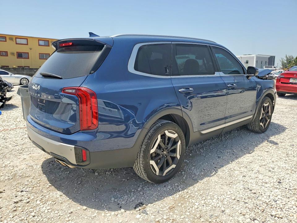 Photo 3 from auction – 2023 KIA TELLURIDE with VIN 5XYP64GC0PG353301