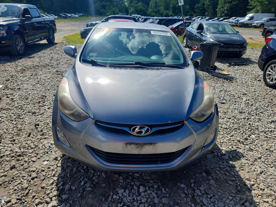Photo 5 from auction – 2013 HYUNDAI ELANTRA with VIN KMHDH4AE8DU926569
