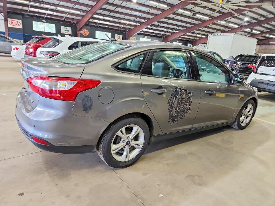 Photo 3 from auction – 2014 FORD FOCUS with VIN 1FADP3F20EL454719