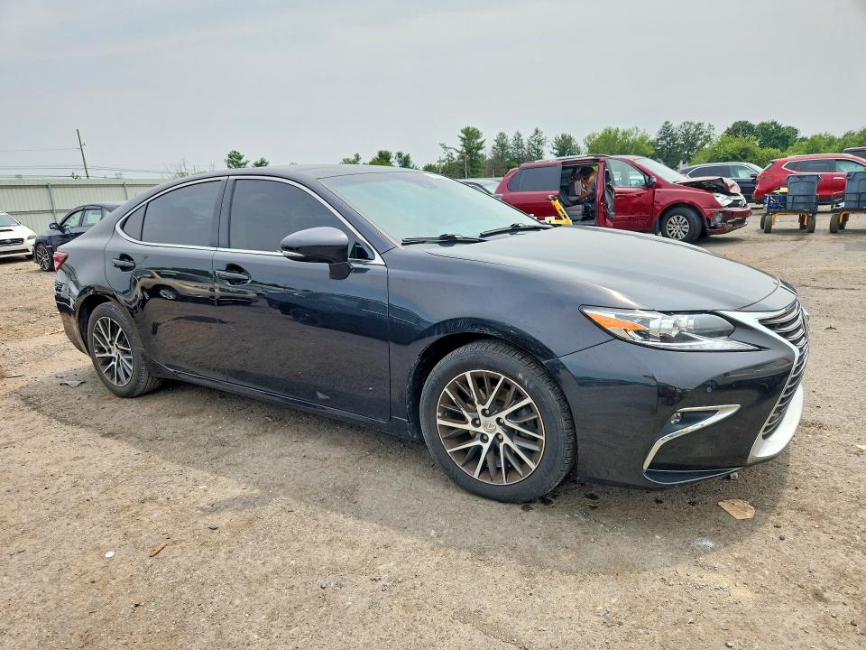 Photo 4 from auction – 2018 LEXUS ES with VIN 58ABK1GG3JU104167