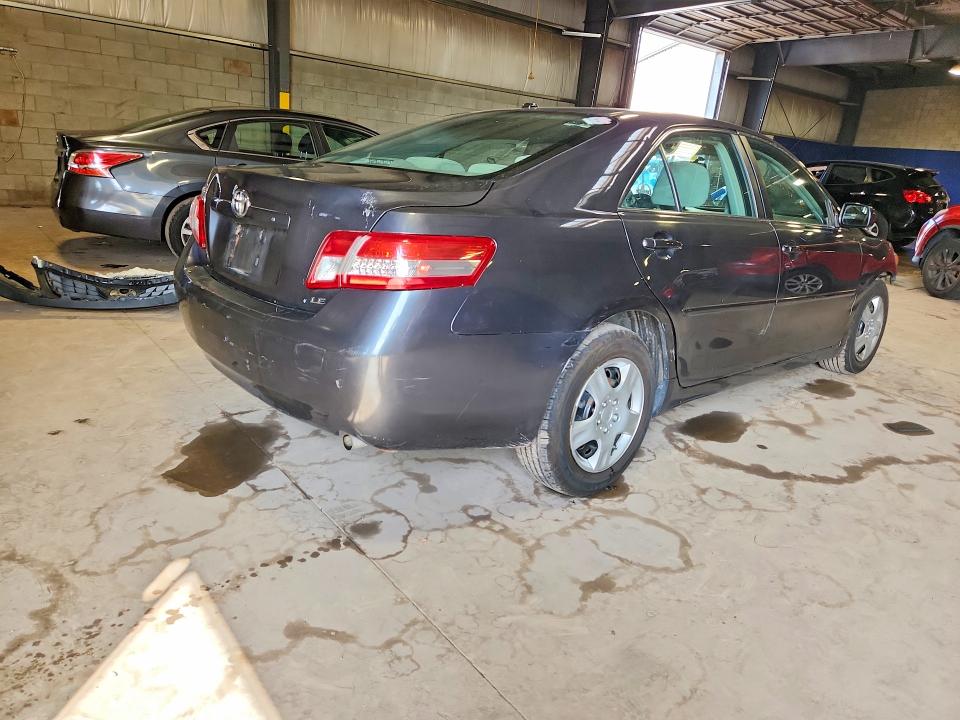 Photo 3 from auction – 2011 TOYOTA CAMRY with VIN 4T1BF3EK4BU598880
