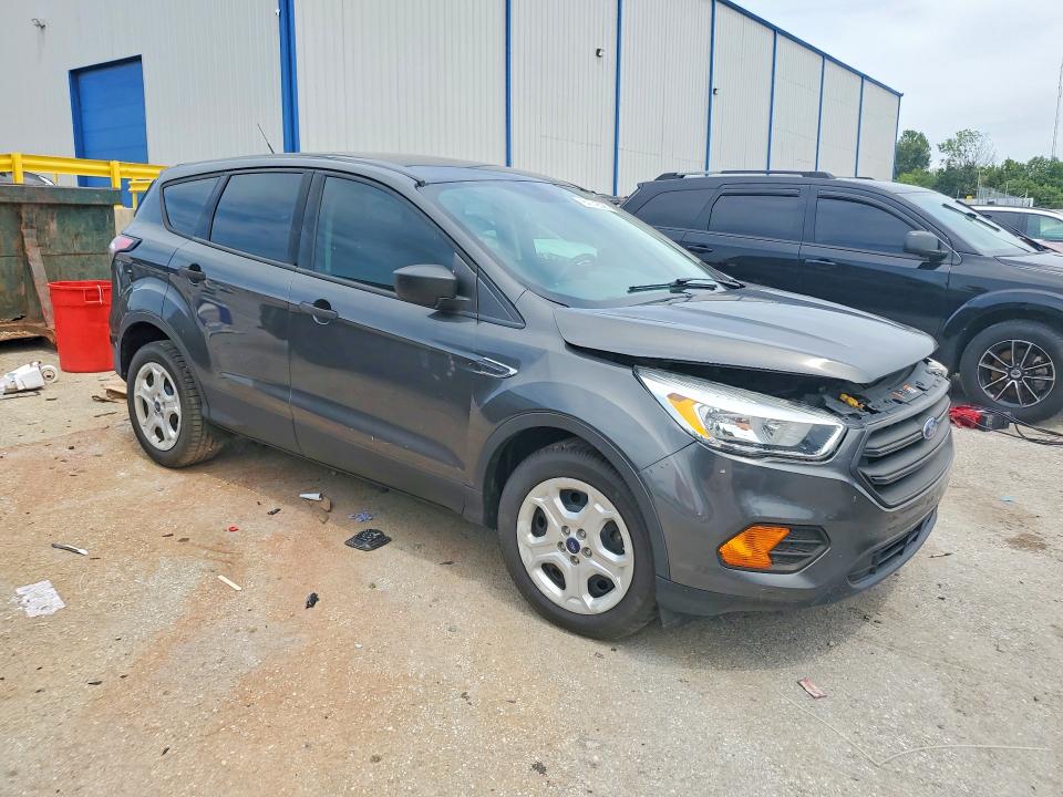 Photo 4 from auction – 2017 FORD ESCAPE with VIN 1FMCU0F71HUE04480
