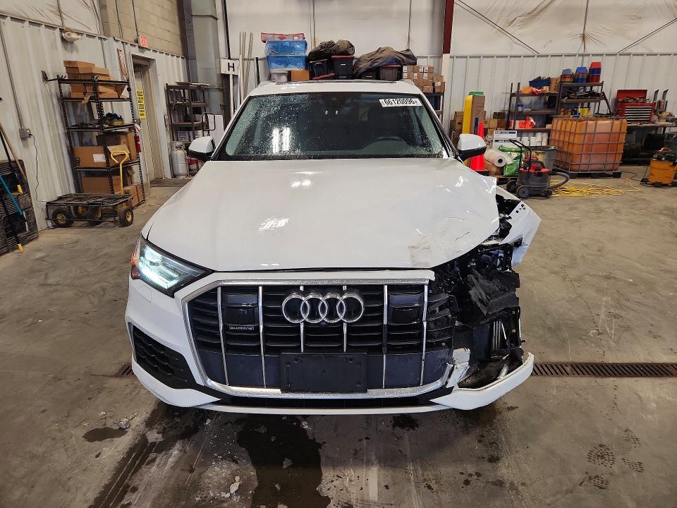 Photo 5 from auction – 2022 AUDI Q7 with VIN WA1LXBF77ND010589