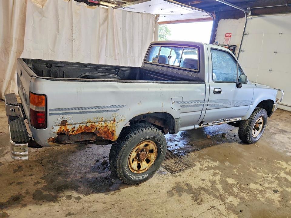 Photo 3 from auction – 1991 TOYOTA PICKUP with VIN JT4VN01D3M004591