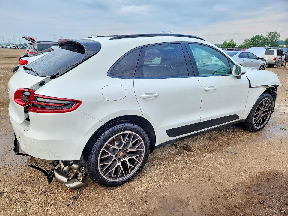 Photo 3 from auction – 2018 PORSCHE MACAN with VIN WP1AB2A53JLB36237