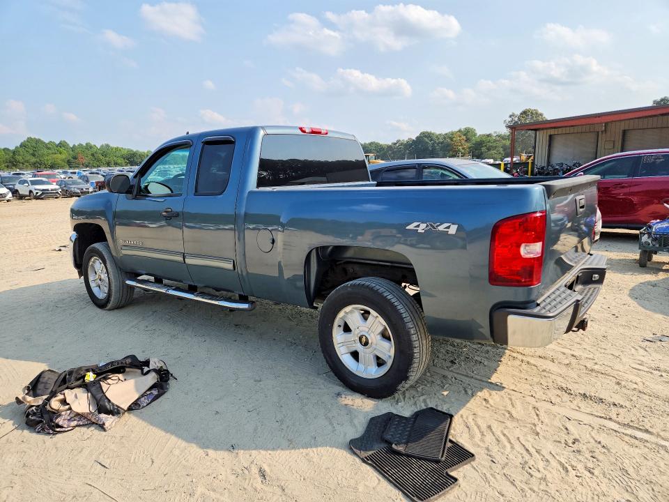 Photo 2 from auction – 2011 CHEVROLET SILVERADO with VIN 1GCRKREA8BZ331141