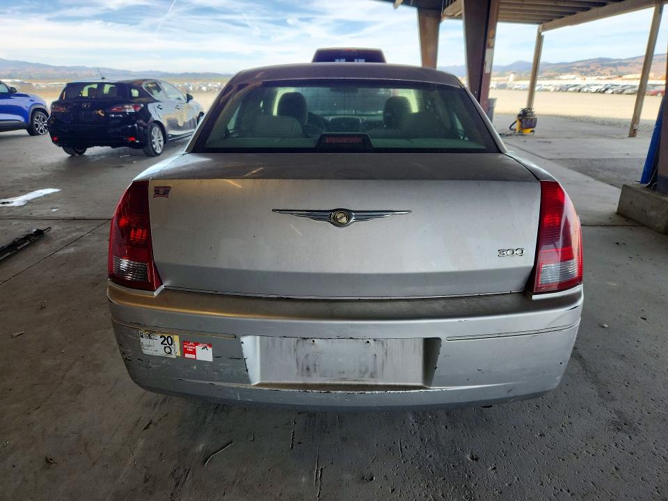 Photo 6 from auction – 2006 CHRYSLER 300 with VIN 2C3KA43R36H377101