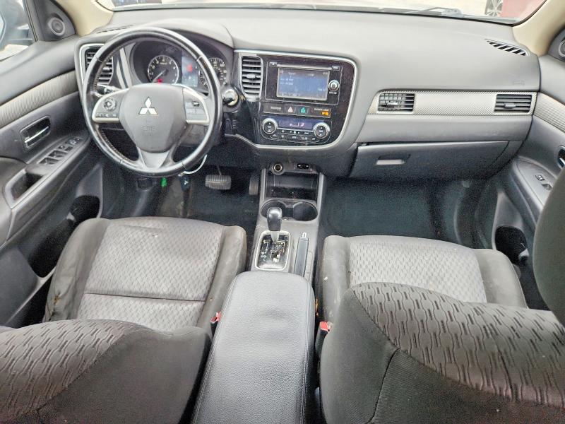Photo 8 from auction – 2014 MITSUBISHI OUTLANDER with VIN JA4AD3A35EZ009437