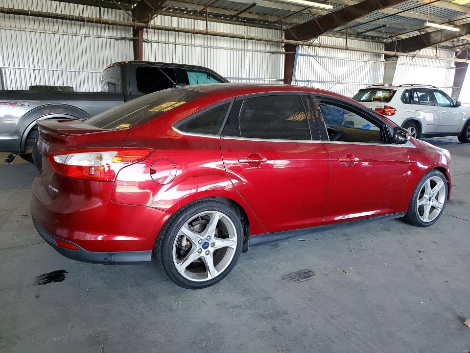 Photo 3 from auction – 2014 FORD FOCUS with VIN 1FADP3J28EL342421