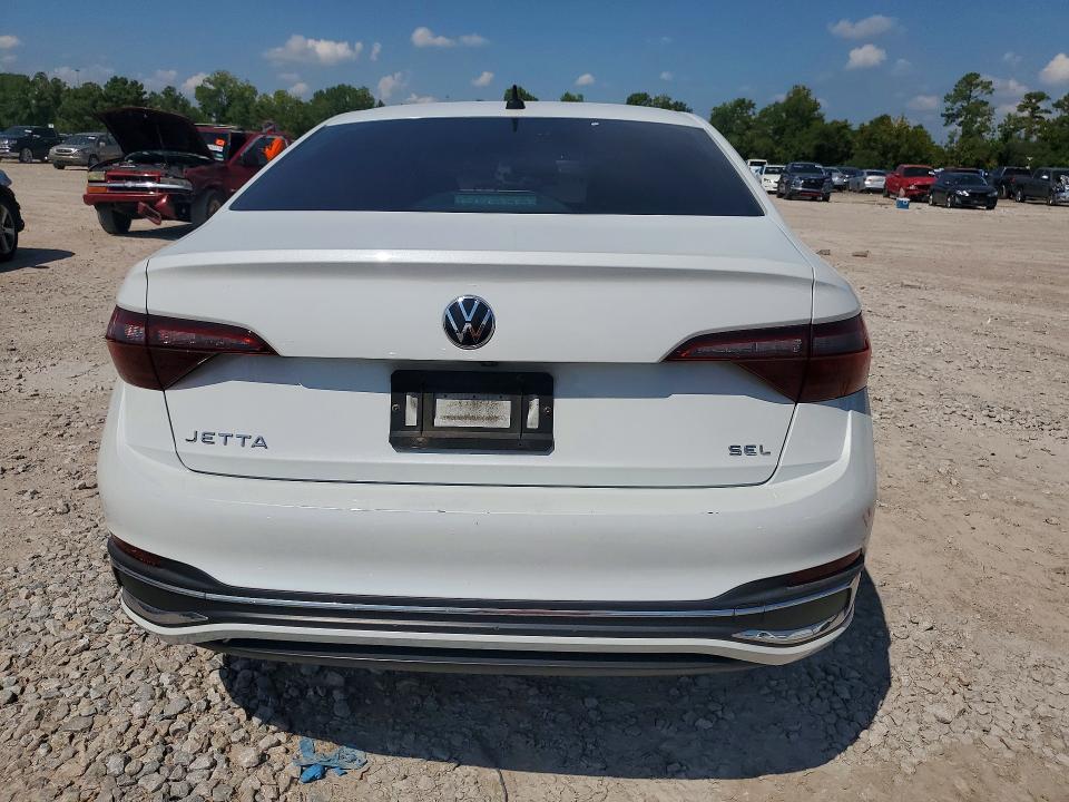 Снимка 6 от търг – 2022 VOLKSWAGEN JETTA с VIN 3VWGM7BU5NM026266