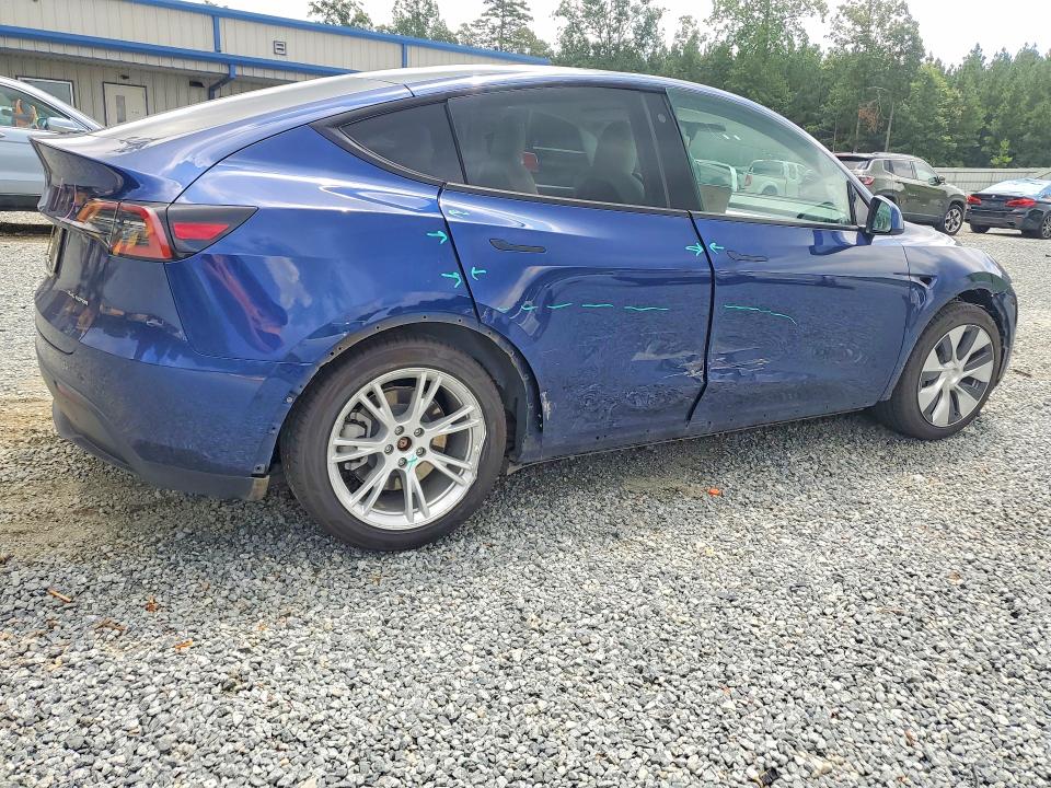 Photo 3 from auction – 2022 TESLA MODEL Y with VIN 7SAYGDEEXNF370362