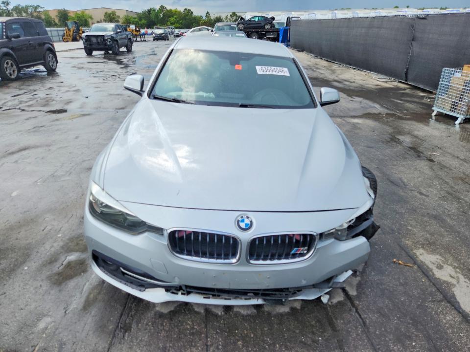 Photo 5 from auction – 2016 BMW 328 with VIN WBA8E9G59GNT42096