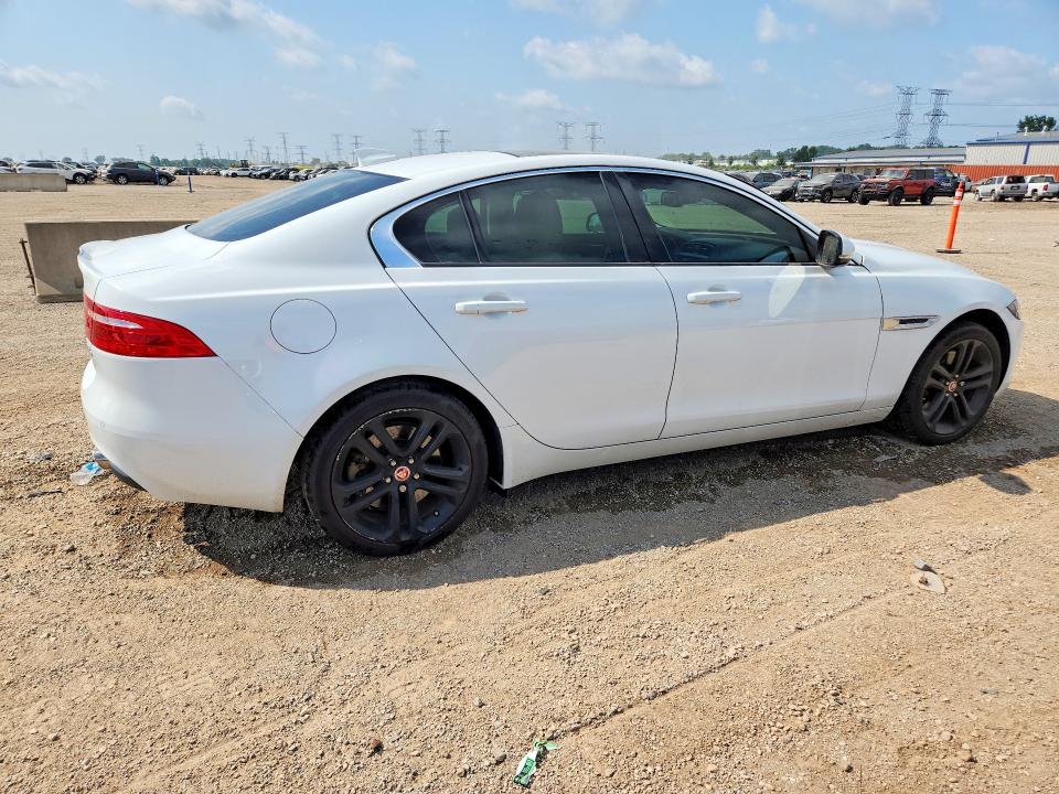 Photo 3 from auction – 2017 JAGUAR XE with VIN SAJAJ4BV1HA970710