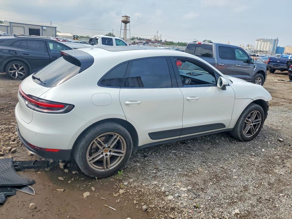 Photo 3 from auction – 2021 PORSCHE MACAN with VIN WP1AA2A5XMLB16784