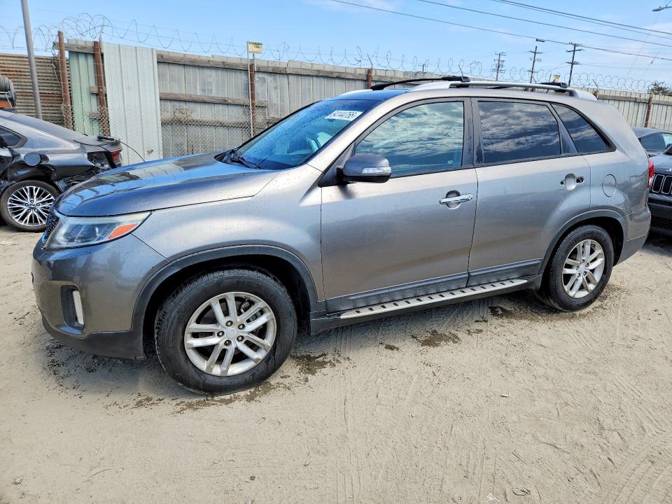 Photo 1 from auction – 2015 KIA SORENTO with VIN 5XYKT4A68FG557154