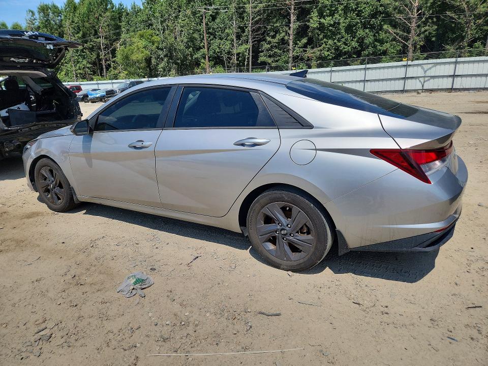 Photo 2 from auction – 2023 HYUNDAI ELANTRA with VIN 5NPLM4AG4PH107750