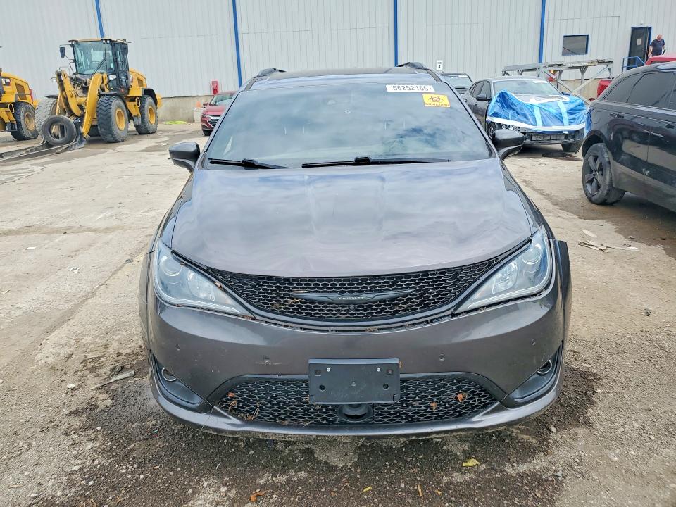 Photo 5 from auction – 2019 CHRYSLER PACIFICA with VIN 2C4RC1BG0KR549270