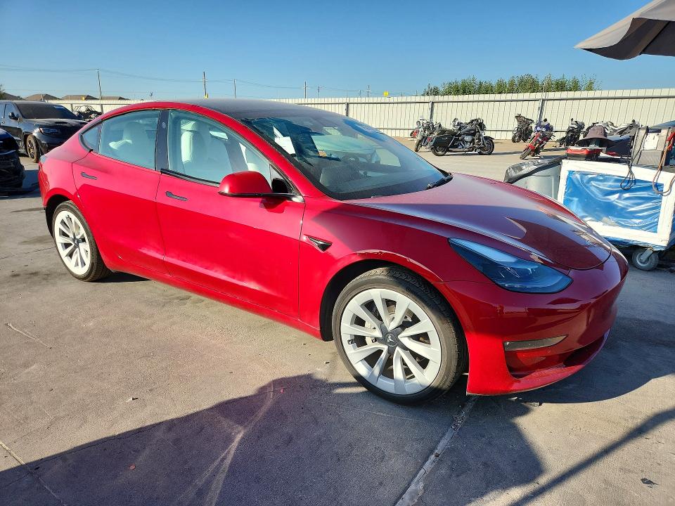 Foto 4 de la subasta – 2022 TESLA MODEL 3 con VIN 5YJ3E1EB1NF199633