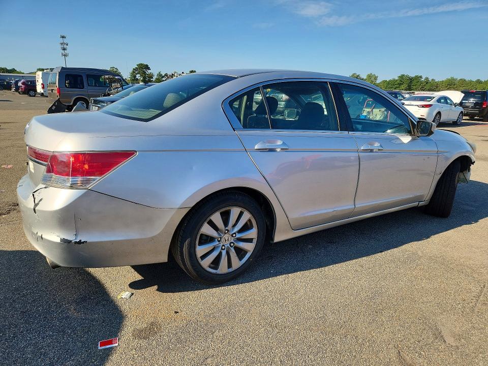 Photo 3 from auction – 2012 HONDA ACCORD with VIN 1HGCP2F75CA007518